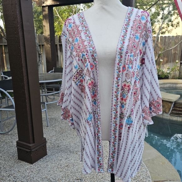 Nwot Savanna Jane Multicol Boho Aztec Floral Embroidered Open Front Kimono 1x/2x - Picture 3 of 16